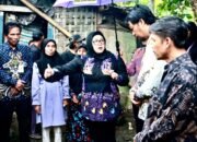 Wabup Intan Tinjau RTLH di Desa Patrasana Kresek