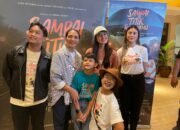 Antusiasme Penonton Warnai Nobar & Meet & Greet Film “Sampai Titik Terakhirmu” di Ciwalk Bandung