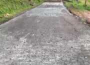 Pemdes Cilame Terpaksa Perbaiki Jalan Kabupaten yang Rusak Parah