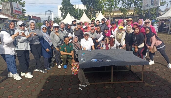 Kadisdagin Kabupaten Bandung Ajak Warga Hidup Sehat dan Cintai Produk Lokal di Galeri Griya Bedas