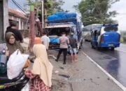 Truk Bermuatan Roti Alami Rem Blong di Limbangan Garut, Sopir Luka-Luka