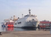 Dukung Restorasi Sistem Kelistrikan di Wilayah Bencana Sumatra, Len Salurkan PLTS Portable