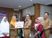 Wow Keren !!! Gebyar Akhir Tahun! Pemkot Cimahi Kucurkan Rp 4 Miliar Lebih Bantuan Pendidikan untuk Ribuan Siswa PAUD, SD, dan SMP