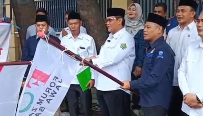 FOZ Jawa Barat Bersama Kakanwil Kemenag Lepas Bantuan 23,1 Ton untuk Korban Bencana di Sumatera