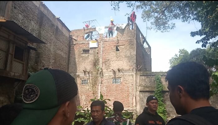 Tegas! 7 Hari Bersih Total: Pemkot Cimahi Bongkar Bangunan di Atas Sungai, Warga yang Bandel Siap-Siap