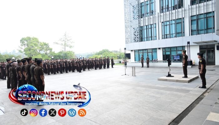 Wakajati Jabar Pimpin Apel Gabungan, Tegaskan Komitmen Integritas dan Peningkatan Kinerja di Awal Tahun