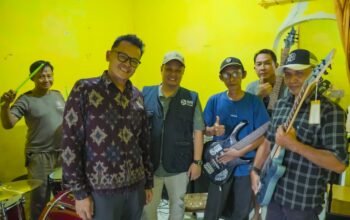 BRI Salurkan Bantuan Alat Musik untuk Dua Komunitas Seni di Sukabumi, Dorong Kreativitas Pemuda dan Pelestarian Budaya Lokal