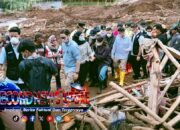 Raffi Ahmad Kunjungi Korban Longsor Pasirlangu, Sampaikan Duka Presiden Prabowo