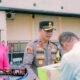 Kapolres Cimahi AKBP Niko dan Bhayangkari Tebar Kepedulian, PHL Terima Bantuan Sembako di Mapolres