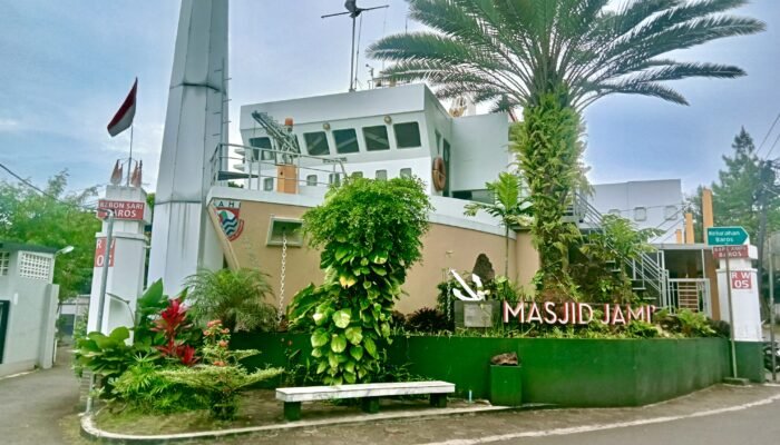 Masjid Kapal Laut Al-Baakhirah Cimahi, Ikon Wisata Religi Unik yang Ramai Dikunjungi Saat Ramadan