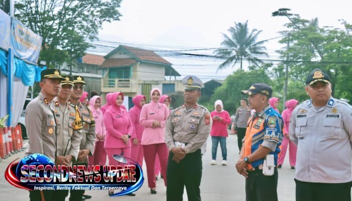 Bhayangkari Garut Peduli, Kapolres dan Ketua Bhayangkari Kunjungi Pos Pam Operasi Ketupat Lodaya 2026
