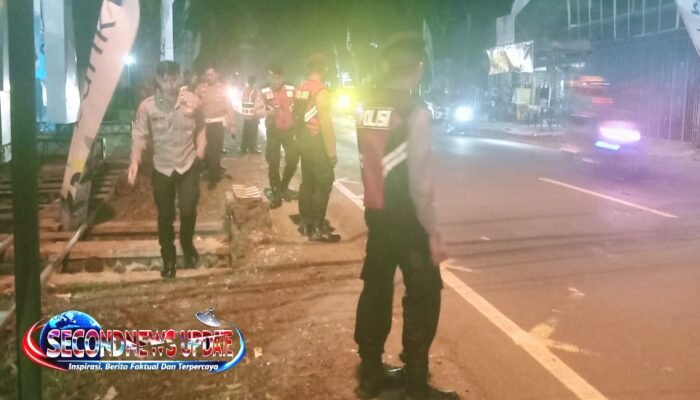 Laju Kendaraan Meningkat, Kepolisian Berlakukan Sistem One Way di Jalur Limbangan-Malangbong.