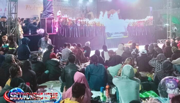 Lautan Warga Serbu Pagelaran Wayang Golek Putra Giri Harja 3 di Limbangan Garut, Dalang Dadan Sunandar Bikin Penonton Terpukau
