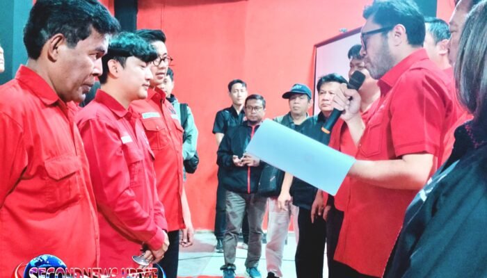 Resmi Kantongi SK DPP, PDI-P Cimahi Gas Pol! Agung Yudaswara Nakhodai PDI-Perjuangan Cimahi, Siap Turun ke Rakyat, Kantor Dibuka 24 Jam Tampung Aspirasi