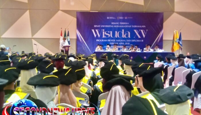 Toga Bukan Garis Akhir, UMTAS Lepas 244 Lulusan di Wisuda ke-15, Rektor: Jadilah Solusi untuk Umat