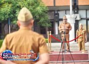 Bupati Garut Pimpin Apel Gabungan, Serahkan SK Kenaikan Pangkat dan Lepas PNS Purna Tugas