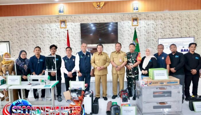 Bupati Tangerang Tancap Gas Cetak Pengusaha Baru, 608 WUB Dapat Pelatihan dan Bantuan Alat Usaha