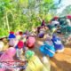 Semangat Gotong Royong Warga Mekarmulya Warnai TMMD ke-128 Kodim Garut, Ibu-Ibu Turut Bantu Pengerasan Jalan