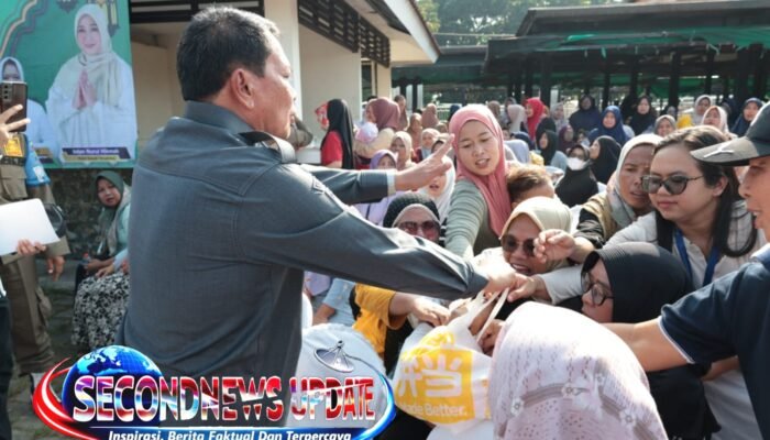 Bupati Tangerang Bagikan 2.000 Paket Sembako Murah, Warga Padati Gerakan Pangan Murah Tigaraksa