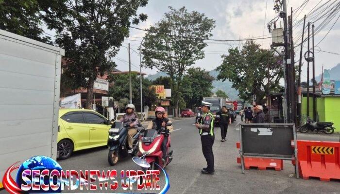 Polisi Intensifkan Patroli di Jalur Kadungora Garut, Pastikan Lalu Lintas Aman dan Lancar
