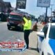 Polisi Siaga di Jalan Raya Limbangan Garut, Arus Lalu Lintas Ramai Tetap Lancar