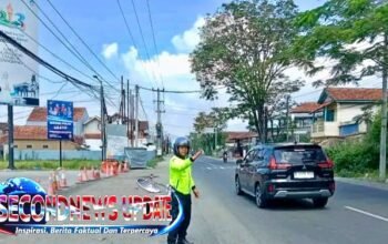 Polisi Atur Arus Lalu Lintas di Kadungora Garut, Cegah Kemacetan dan Kecelakaan