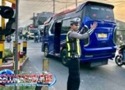 Polsek Kadungora Atur Lalu Lintas di Jalur Utama, Antisipasi Kemacetan Pagi
