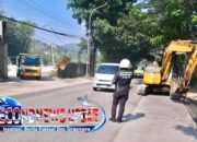 Polisi Siaga di Jalur Bandung–Garut, Arus Lalu Lintas Banyuresmi Tetap Lancar Meski Ada Aktivitas Proyek