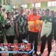 Polsek Panyileukan Kawal Penyaluran Bantuan Pangan Bulog untuk 909 KK di Kelurahan Pasirbiru