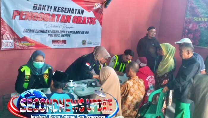 Sambut Hari Bhayangkara ke-80, Polres Garut Berikan Pengobatan Gratis untuk Ratusan Warga Cilawu