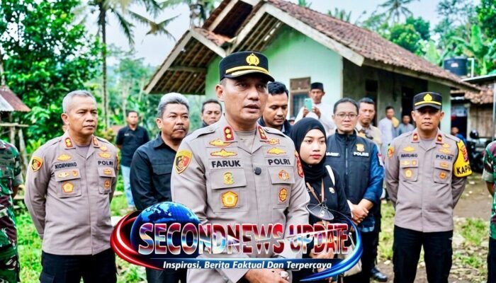 Kapolres Cimahi Baru, Turun Langsung! AKBP Mochamad Faruk Rozi Sambangi Bocah Korban Penganiayaan Ayah Kandung, Pastikan Pendampingan Hingga Pulih