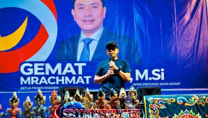 Kang Rachmat “Bawa” Cepot Keliling Bandung-Cimahi, Wayang Golek Jadi Senjata Merawat Budaya Sunda di Era Gen Z