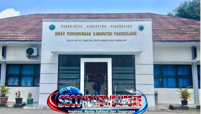 Belum Ada Tanggapan, Kepala Dishub Pandeglang Bungkam Soal Parkir Liar di Depan RSUD SHL