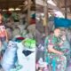 Musim Kemarau, Babinsa Ingatkan Pengusaha Rosok Waspada Kebakaran