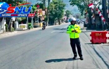 Polsek Kadungora Rutin Atur Lalu Lintas, Polisi Pastikan Jalan Raya Tetap Aman dan Lancar