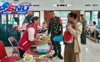 Aktif Dampingi MBG, Babinsa Serengan Turun Langsung Bantu Distribusi Makanan Bergizi untuk Balita dan Ibu Hamil
