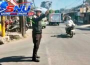 Polsek Banyuresmi Turun ke Jalan, Atur Lalu Lintas di Titik Rawan Macet