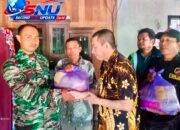 Babinsa Koramil Giritontro Dampingi Penyaluran Bansos untuk Warga Pucanganom
