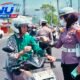 Debu Vulkanik Mengancam, Polres Garut Bagikan 500 Masker Gratis untuk Warga dan Pengendara