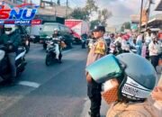 Polisi Polsek Leles Siaga Atur Lalu Lintas, Antisipasi Kemacetan di Jam Sibuk