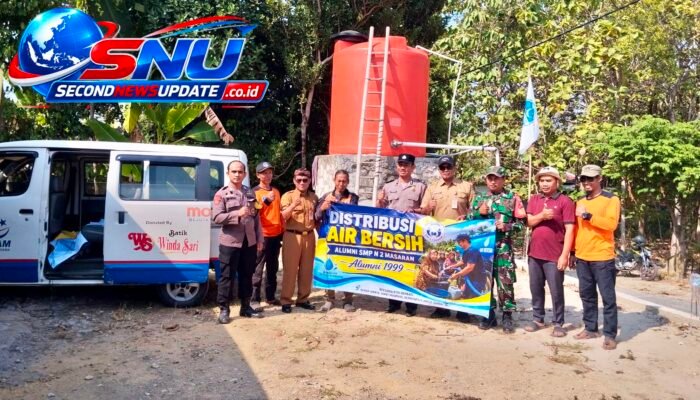 Alumni SMPN 2 Masaran Gerak Cepat, 10 Ribu Liter Air Bersih Digelontorkan untuk Warga Sragen