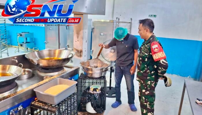 Babinsa Danukusuman Cek Dapur SPPG, Pastikan Makanan Bergizi Aman dan Higienis