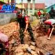 Karya Bhakti TNI dan Warga Galeh, Bangun Akses Jalan Demi Kelancaran Aktivitas Masyarakat