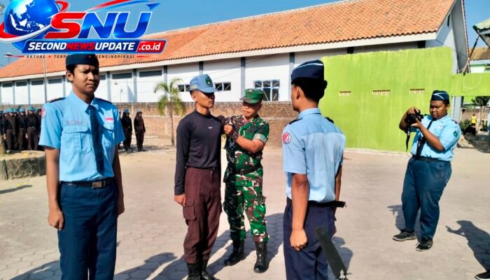 Asah Disiplin dan Jiwa Korsa, Danramil Plupuh Gembleng Ratusan Taruna SMK Tunas Harapan
