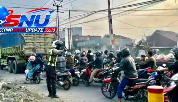 Polsek Kadungora Rutin Atur Lalu Lintas, Antisipasi Kemacetan dan Jaga Keselamatan Pengendara