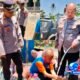 Peduli Warga Kekurangan Air Bersih, Polsek Cibalong Garut Salurkan 1.500 Liter Air untuk Masyarakat