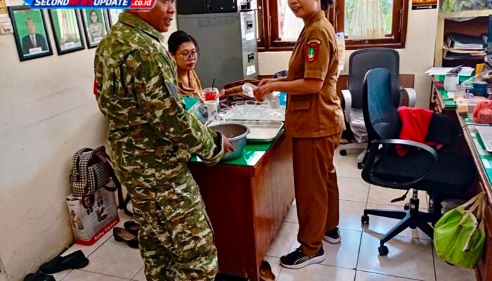 Babinsa Kratonan Bersama Aparat Kelurahan Evaluasi Keamanan Wilayah, Perkuat Koordinasi dan Kewaspadaan Warga