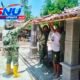 Gercep! Babinsa Koramil 12/Gesi Bantu Warga Perbaiki Atap Rumah Bocor, Wujud Nyata Kemanunggalan TNI dan Rakyat